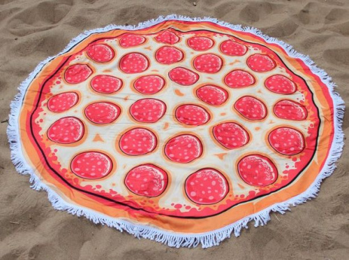 Круглое пляжное полотенце с бахромой "Пицца пепперони" 150 х 150 см