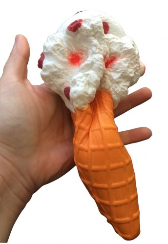 Игрушка-антистресс сквиши Большой рожок мороженого с ароматом