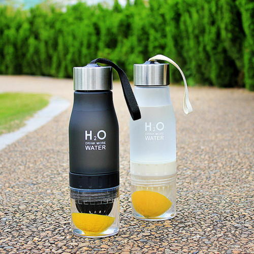 Бутылка для воды с соковыжималкой H2O WATER 600 мл, белая